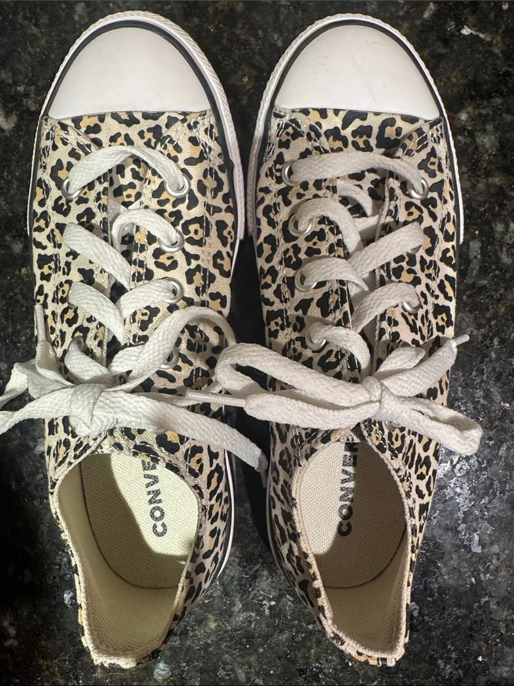 Converse Chuck Taylor All Star Youth Leopard Print Low Top Sneakers Girls size 2